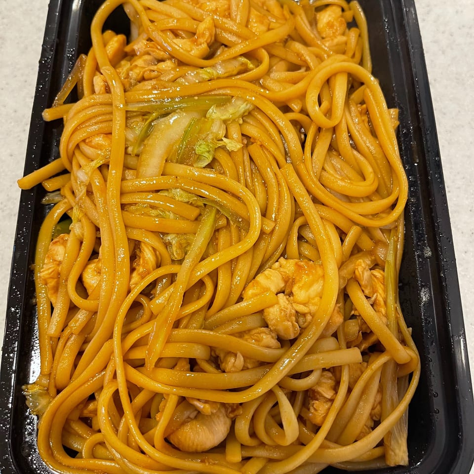 Delicious Chicken Lo Mein