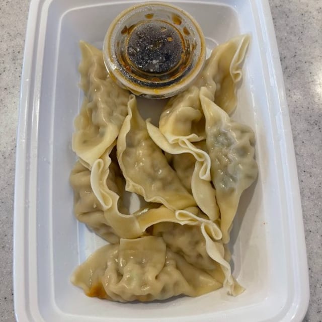 Steamed Dumplings (8 Pcs).